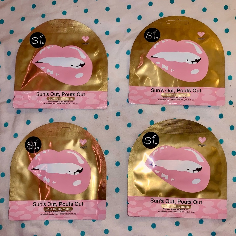 4 Gold Foil Lip Masks “Sun’s Out Pouts Out” 💋👄
